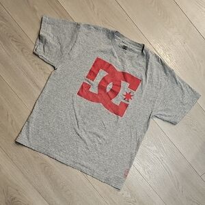 Y2K DC Shoes Logo T-Shirt, Medium‎ *Read Condition*